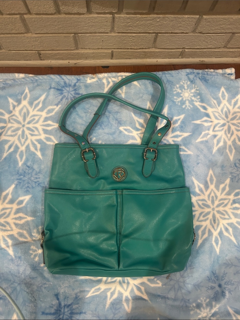 Relic Teal Double-Pocket Tote with Adjustable Straps